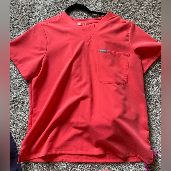 Figs Coral Technical Collection Top - Picture 1 of 3